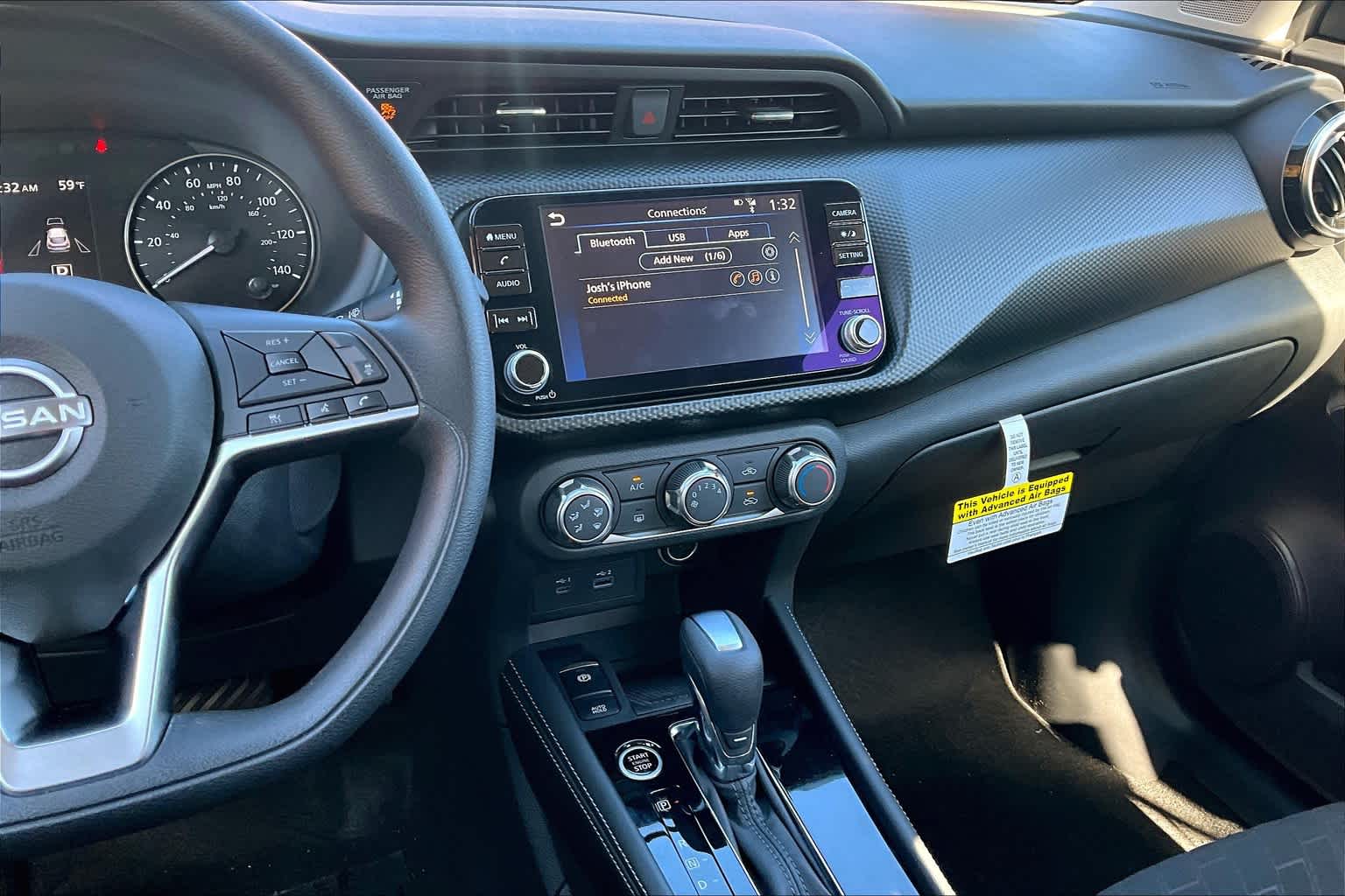 Vehicle image 12 of 17