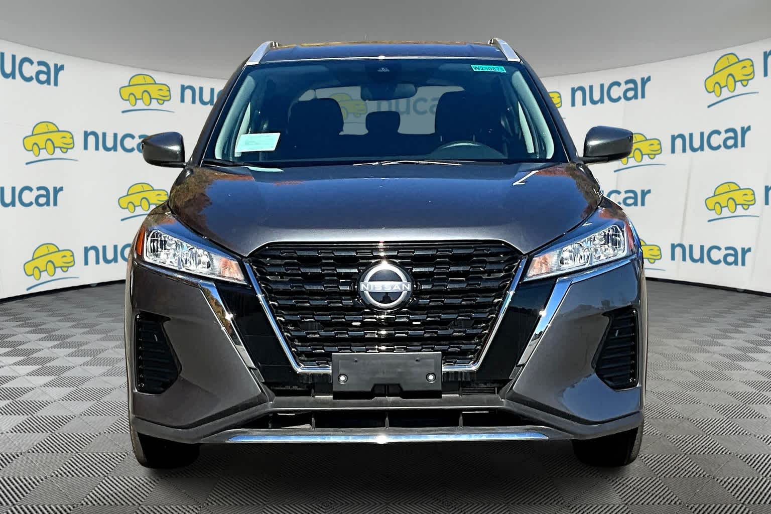 Vehicle image 2 of 17