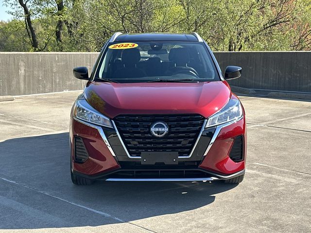 2023 Nissan Kicks SV Image 2 of 31