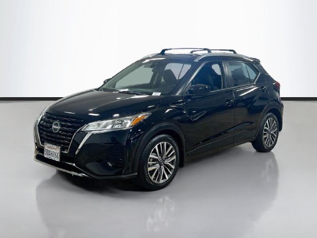 2023 Nissan Kicks SV Image 1 of 31