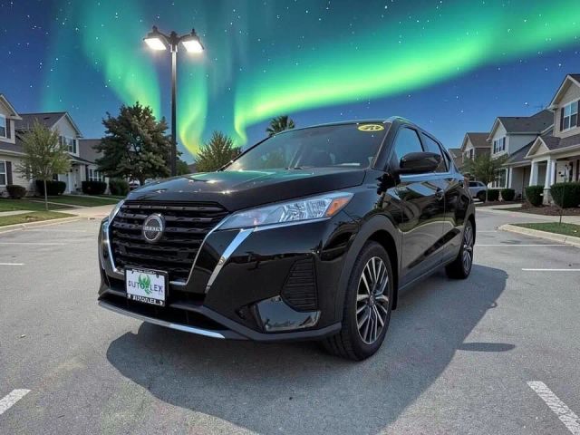2023 Nissan Kicks SV Image 1 of 14