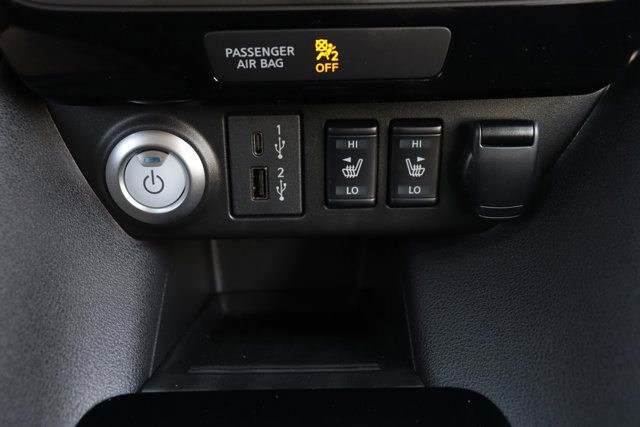 Vehicle image 26 of 33