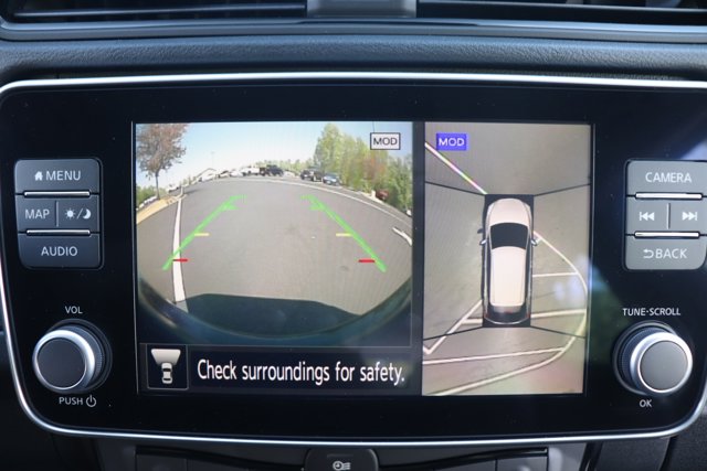 Vehicle image 22 of 33