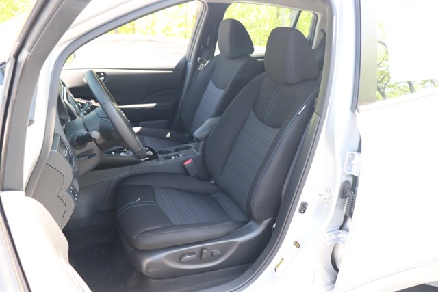 Vehicle image 13 of 33