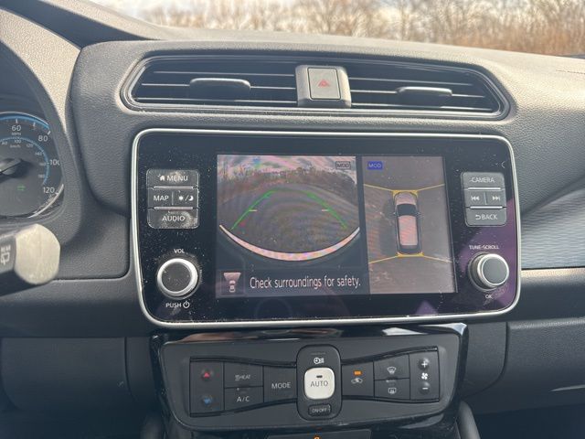 Vehicle image 19 of 22