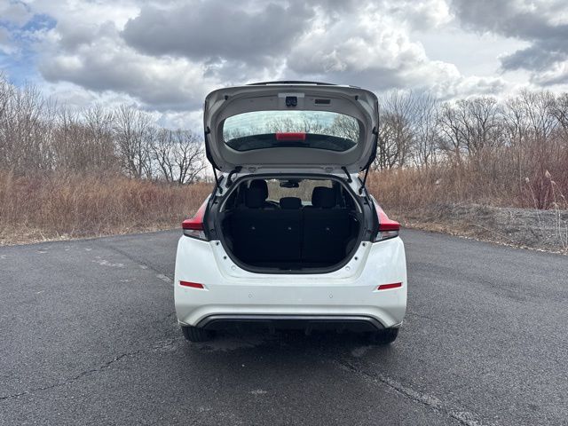 Vehicle image 7 of 22