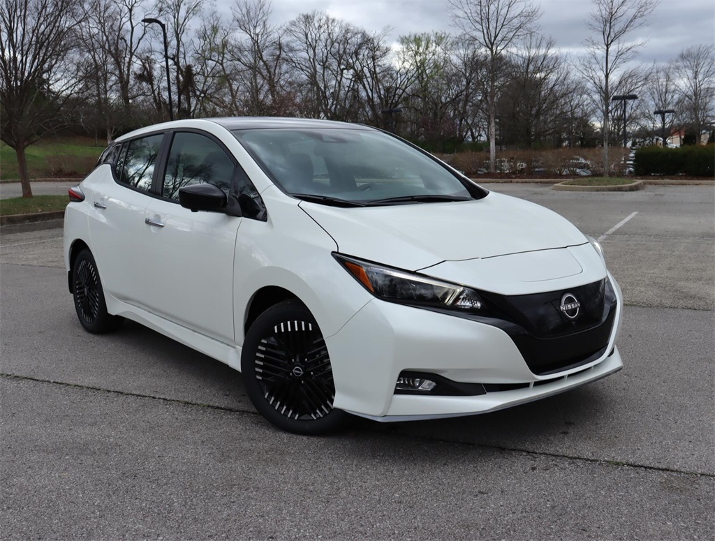 Vehicle image 6 of 39