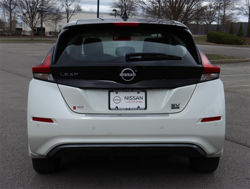 Vehicle image 5 of 39