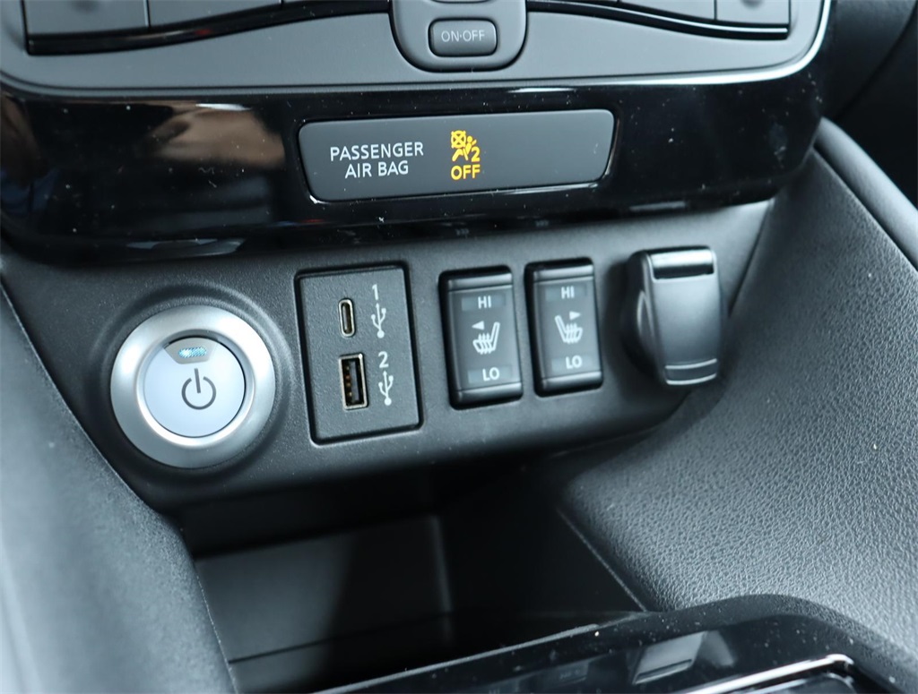 Vehicle image 27 of 39