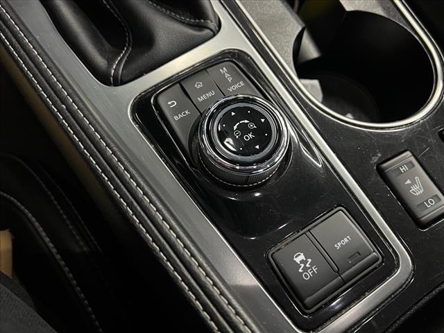 Vehicle image 15 of 25