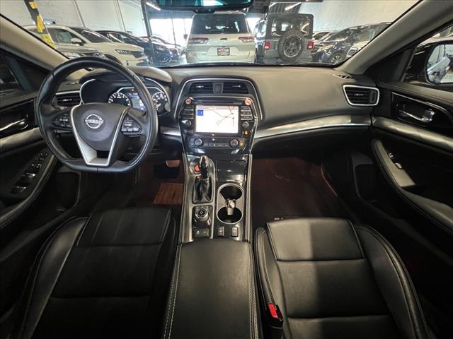 Vehicle image 20 of 25