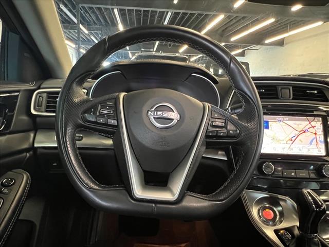 Vehicle image 9 of 25