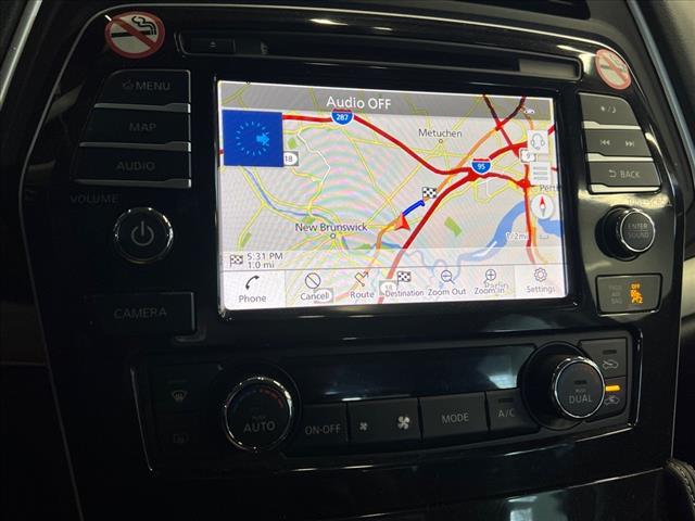 Vehicle image 13 of 25