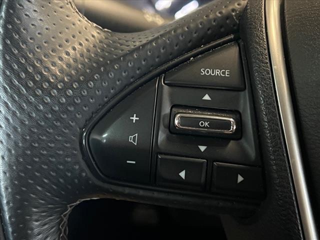 Vehicle image 10 of 25