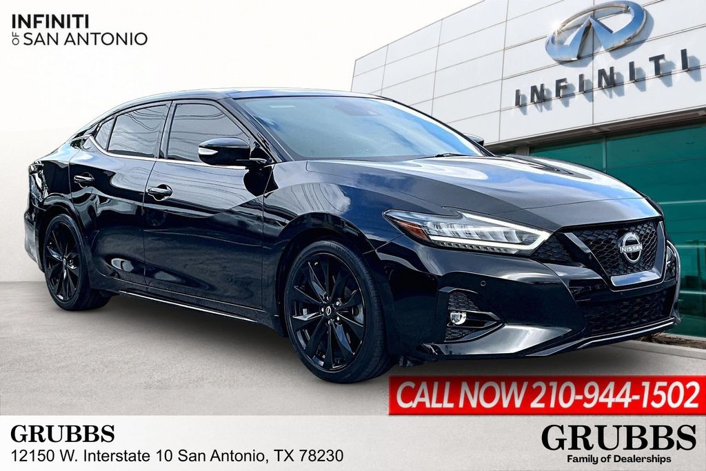 2023 Nissan Maxima SR Image 3 of 49
