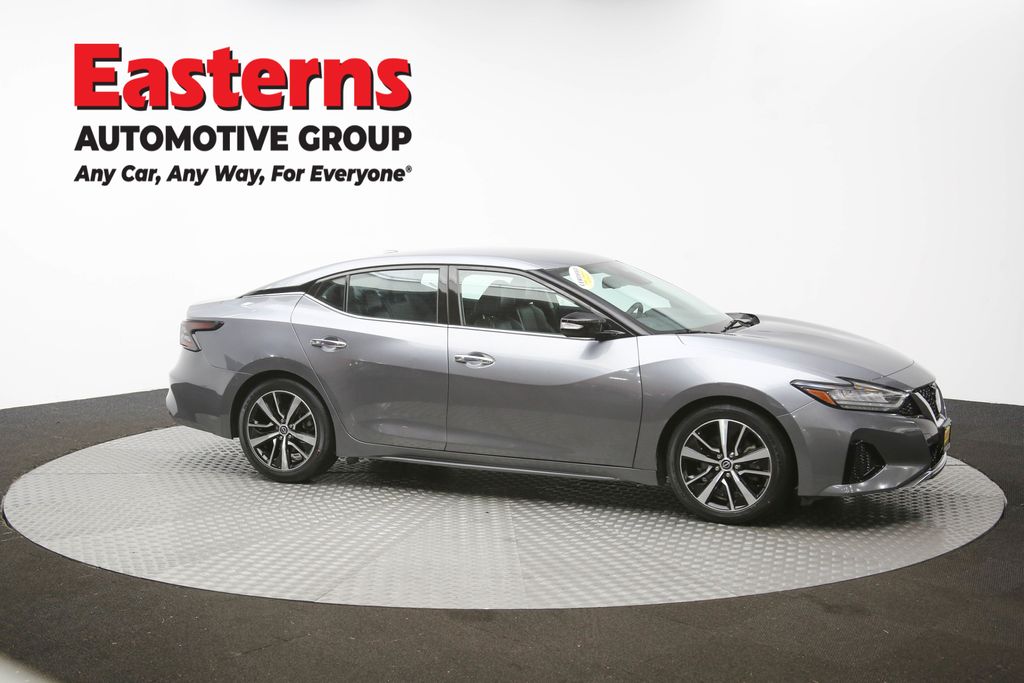 Vehicle image 10 of 61