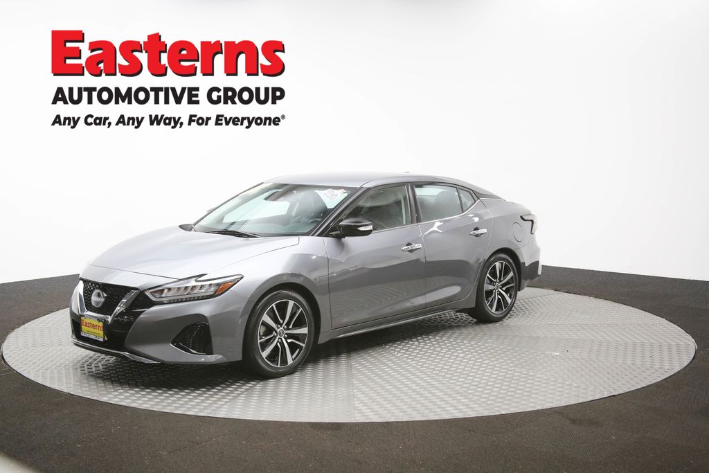 Vehicle image 4 of 61