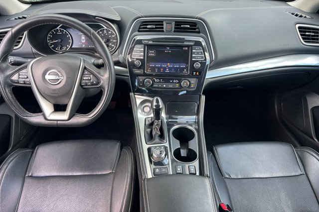 Vehicle image 13 of 27