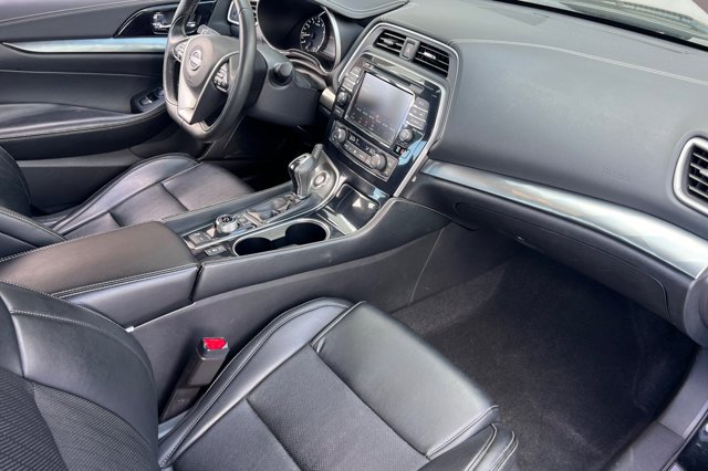 Vehicle image 15 of 27