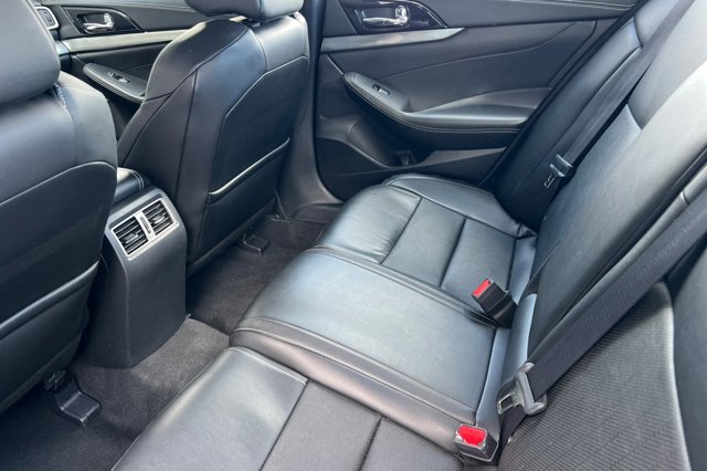 Vehicle image 12 of 27