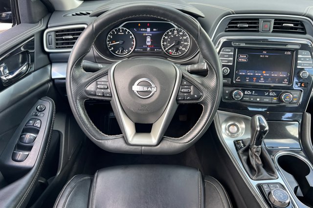 Vehicle image 14 of 27