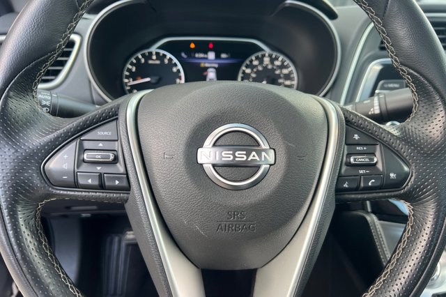 Vehicle image 22 of 27