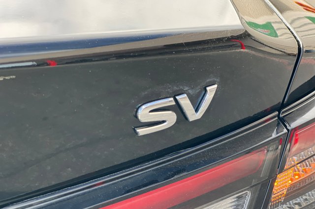 Vehicle image 26 of 27