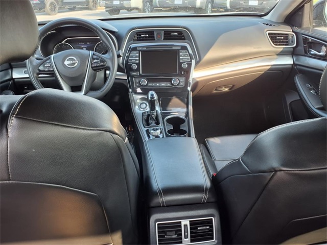 Vehicle image 22 of 27