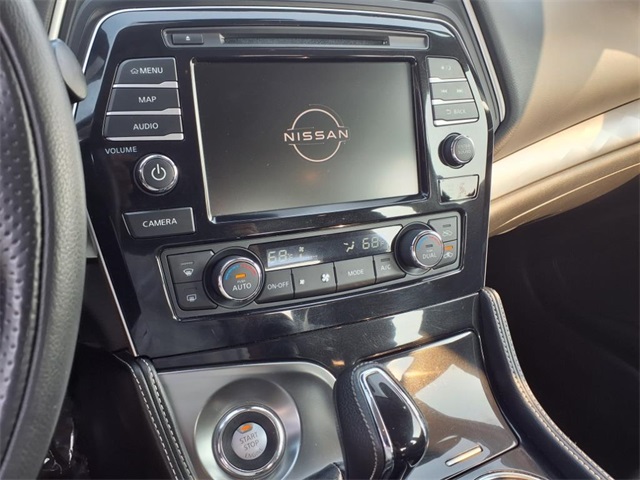 Vehicle image 13 of 27