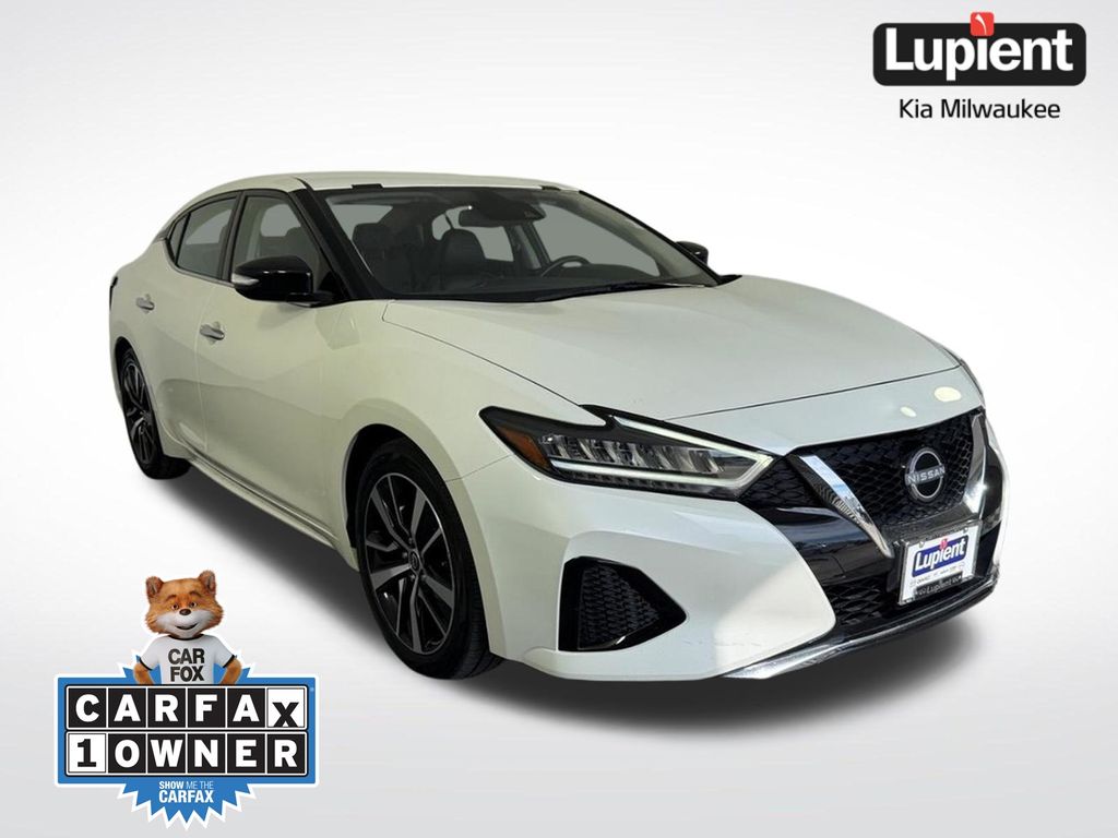 2023 Nissan Maxima SV Image 3 of 30