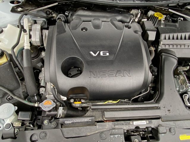Vehicle image 10 of 35