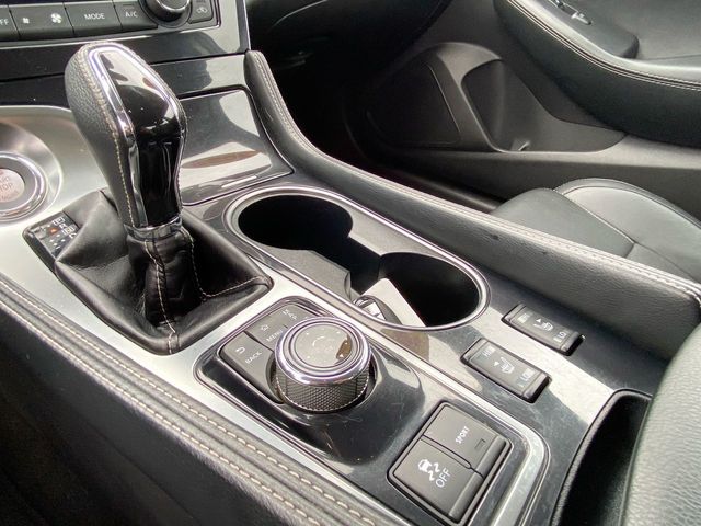 Vehicle image 26 of 35