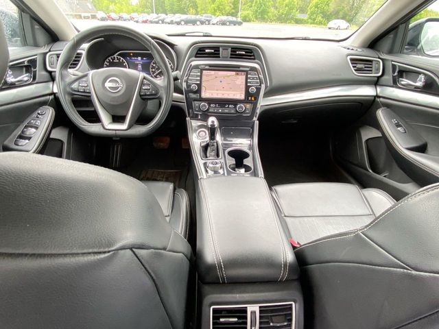 Vehicle image 19 of 35
