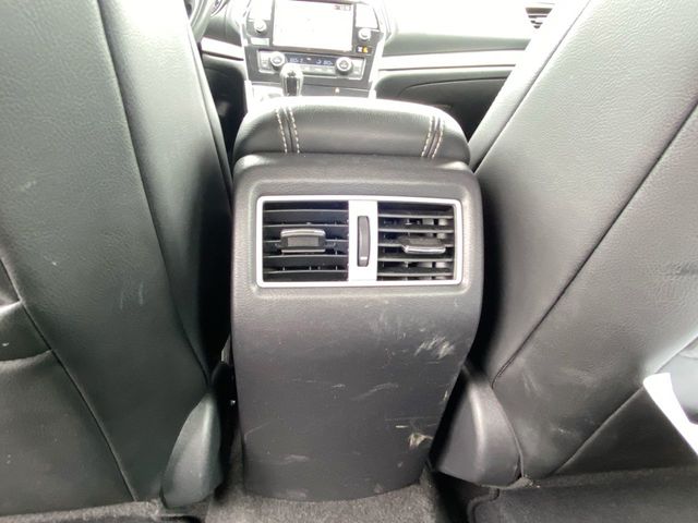 Vehicle image 29 of 35