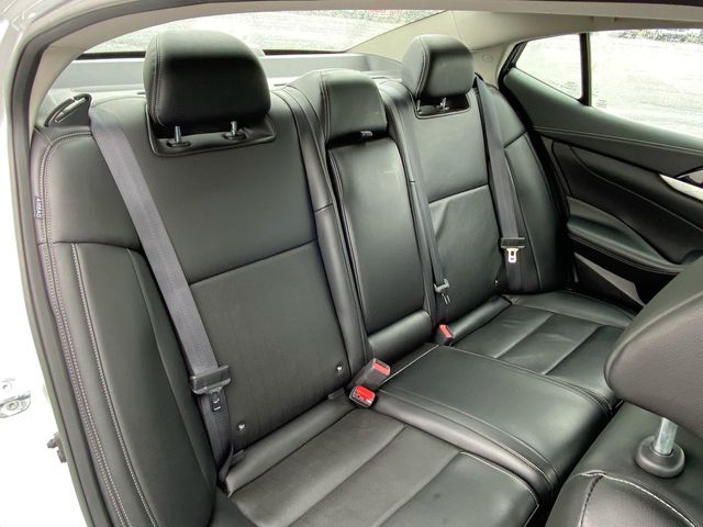 Vehicle image 13 of 35