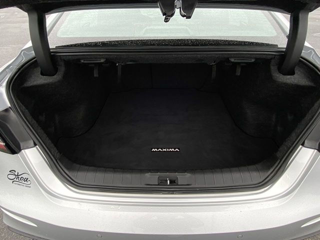 Vehicle image 12 of 35