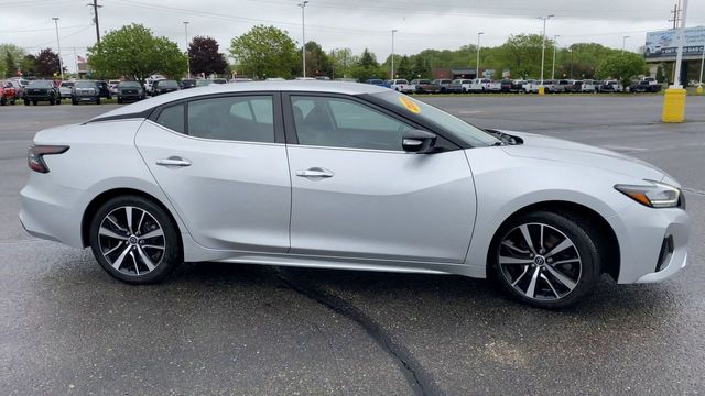 Vehicle image 5 of 35