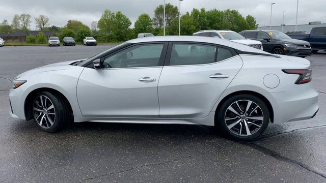 Vehicle image 9 of 35