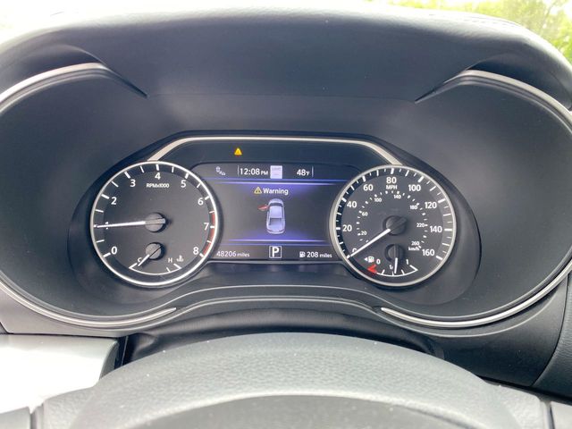 Vehicle image 21 of 35