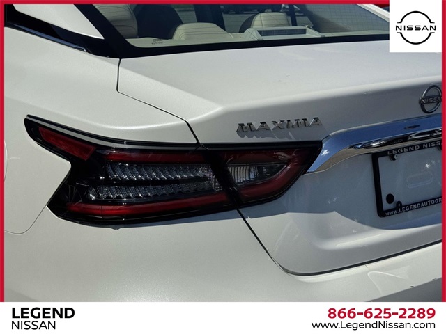2023 Nissan Maxima SV Image 16 of 32