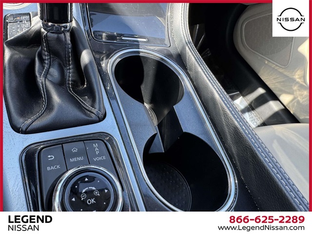 2023 Nissan Maxima SV Image 25 of 32