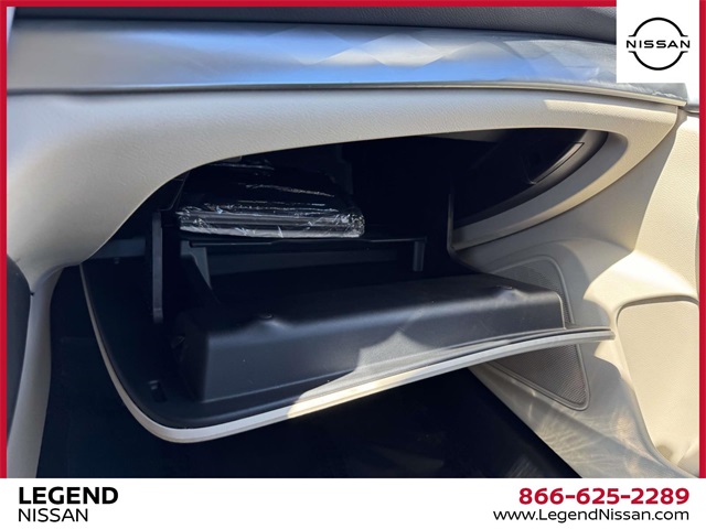 2023 Nissan Maxima SV Image 31 of 32