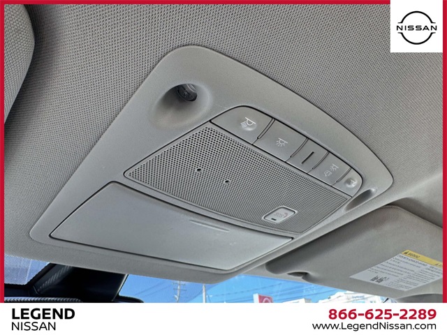 2023 Nissan Maxima SV Image 11 of 32