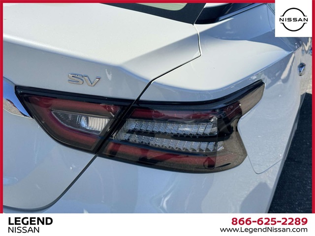 2023 Nissan Maxima SV Image 14 of 32