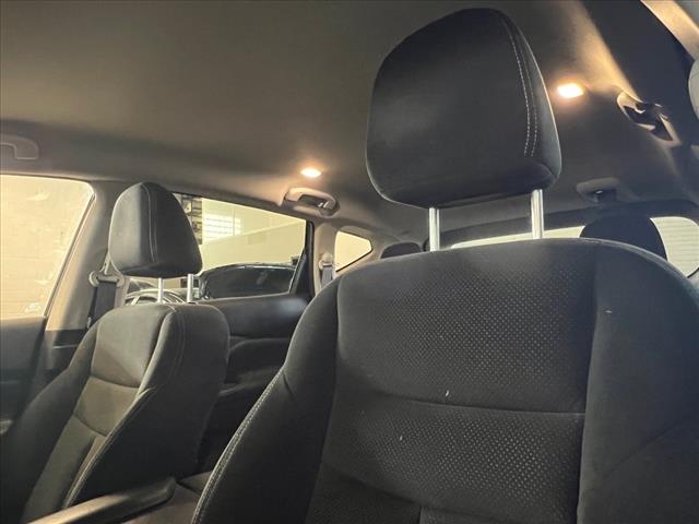 Vehicle image 14 of 21