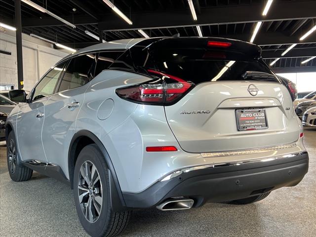 Vehicle image 5 of 21