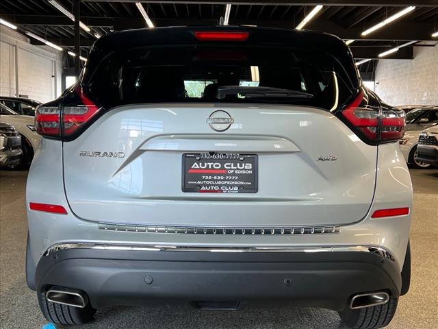 Vehicle image 6 of 21