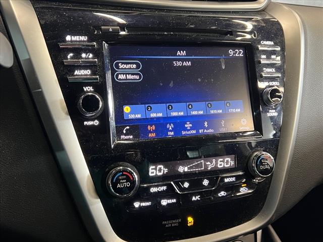 Vehicle image 12 of 21
