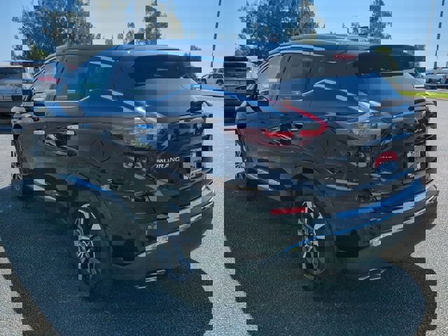 Vehicle image 6 of 27