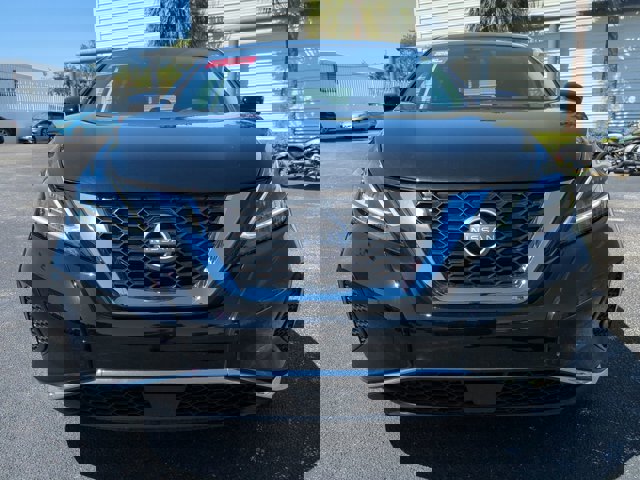 Vehicle image 9 of 27